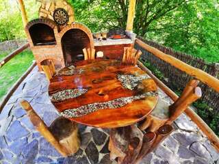 Лоджи Căsuța de Hobbit Perişani-1